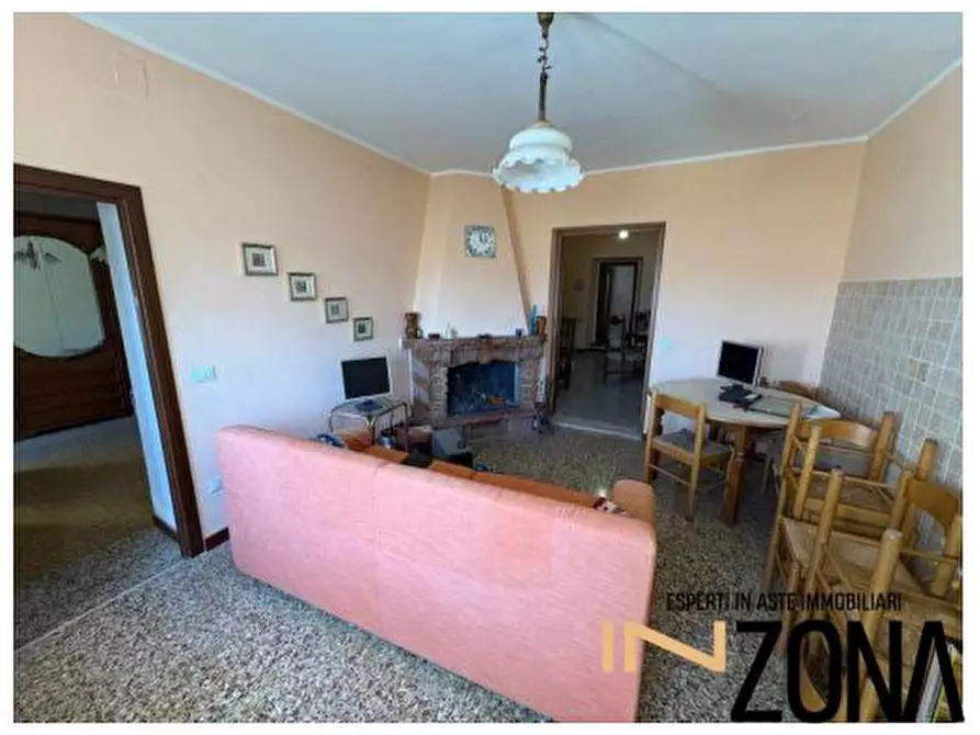 Immagine 1 di Appartamento in vendita  41 a L'aquila