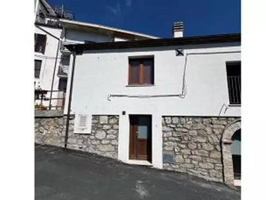 Immagine 1 di Appartamento in vendita  13 a Montebello Di Bertona