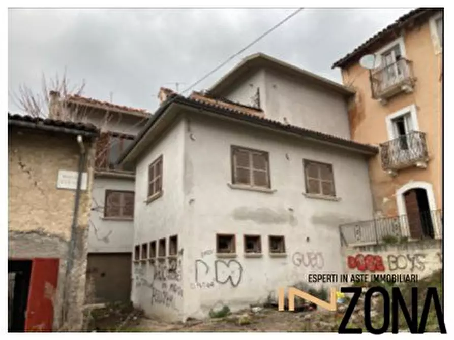 Immagine 4 di Appartamento in vendita  10 a L'aquila