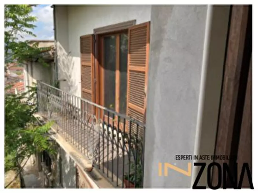 Immagine 5 di Appartamento in vendita  10 a L'aquila