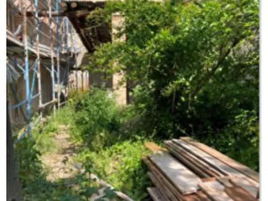 Immagine 7 di Appartamento in vendita  10 a L'aquila
