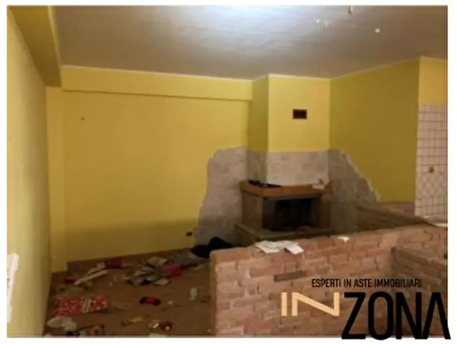Immagine 1 di Appartamento in vendita  10 a L'aquila