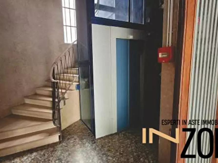 Immagine 10 di Appartamento in vendita  44 a Foggia