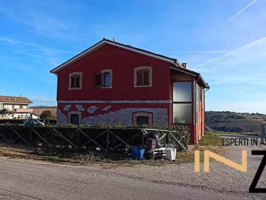 Immagine 4 di Villa in vendita  a Mosciano Sant'angelo