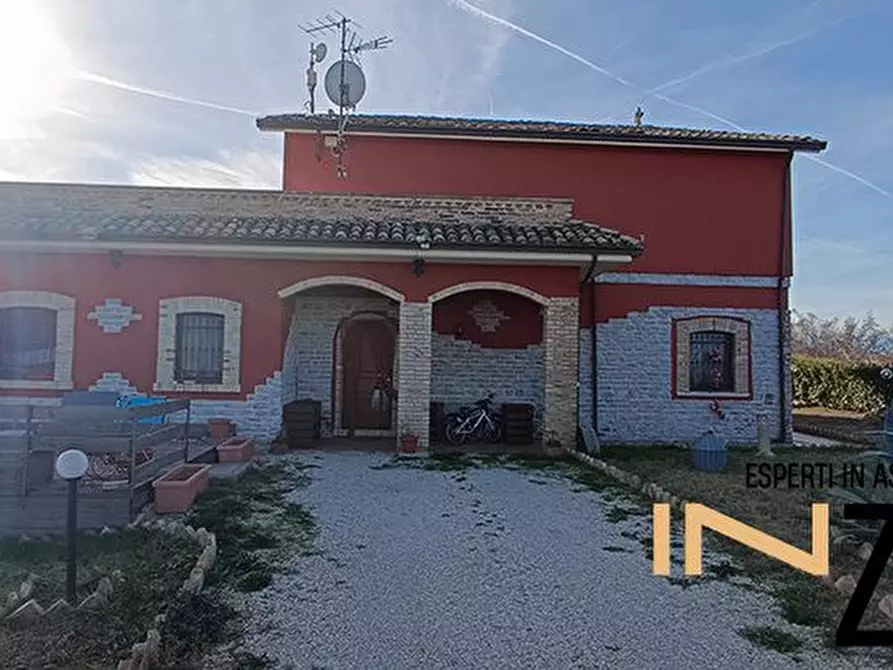 Immagine 6 di Villa in vendita  a Mosciano Sant'angelo