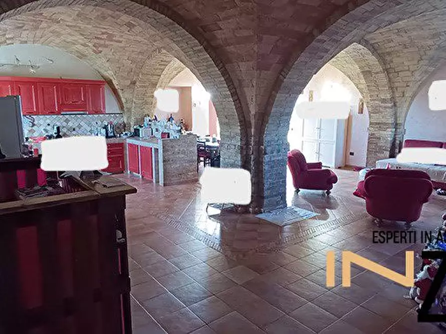 Immagine 8 di Villa in vendita  a Mosciano Sant'angelo