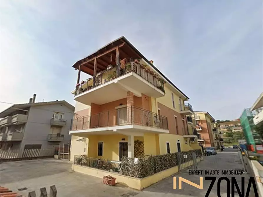 Immagine 3 di Appartamento in vendita  a Silvi
