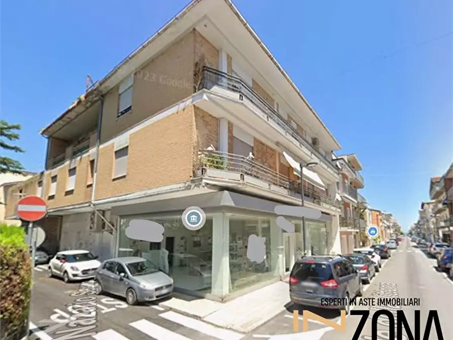 Immagine 1 di Appartamento in vendita  57 a Alba Adriatica