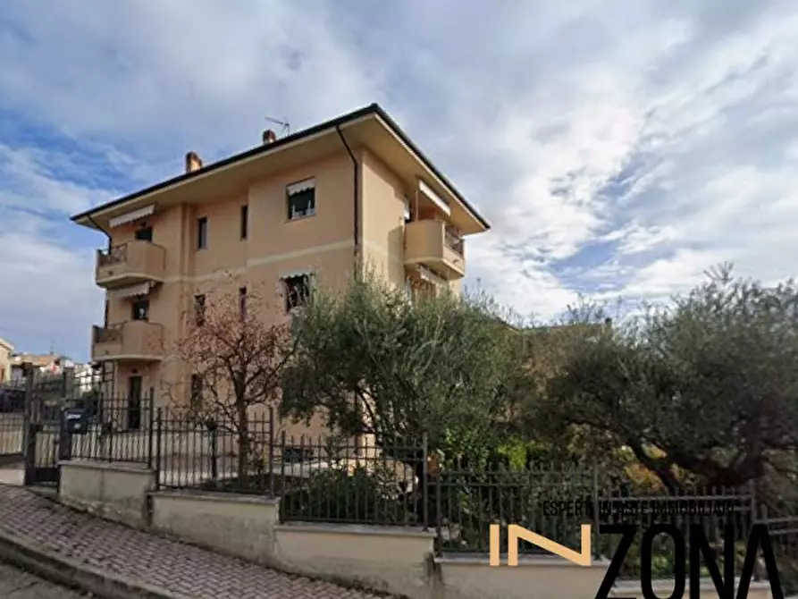 Immagine 1 di Appartamento in vendita  23 a Pineto