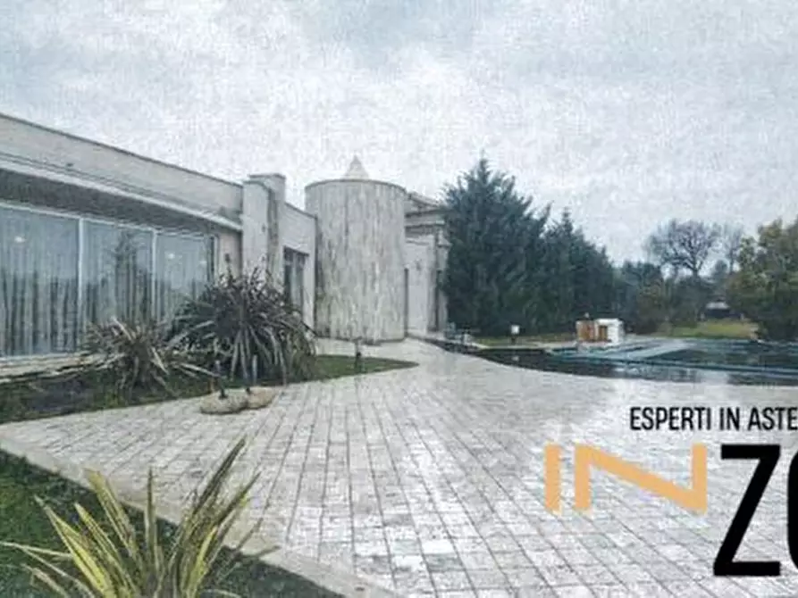 Immagine 1 di Villa in vendita  3 a Nereto