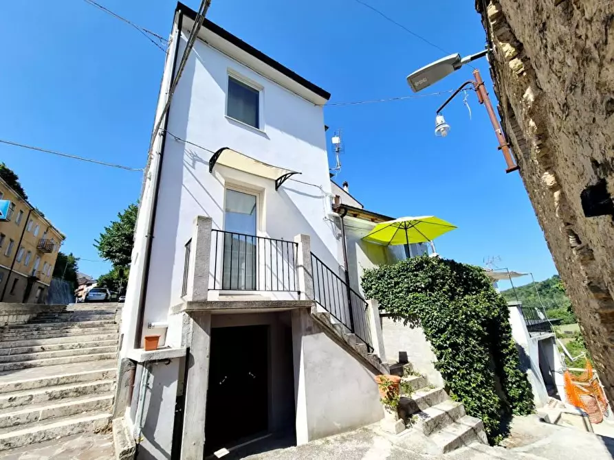 Immagine 2 di Appartamento in vendita  6 a Filetto