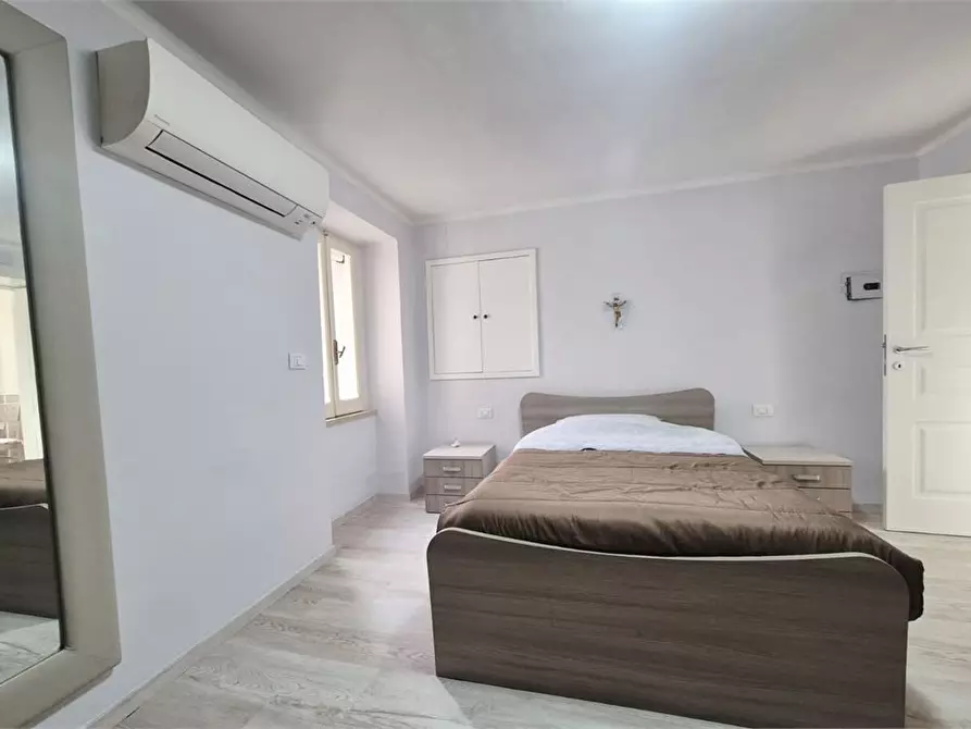 Immagine 10 di Appartamento in vendita  50 a Loreto Aprutino