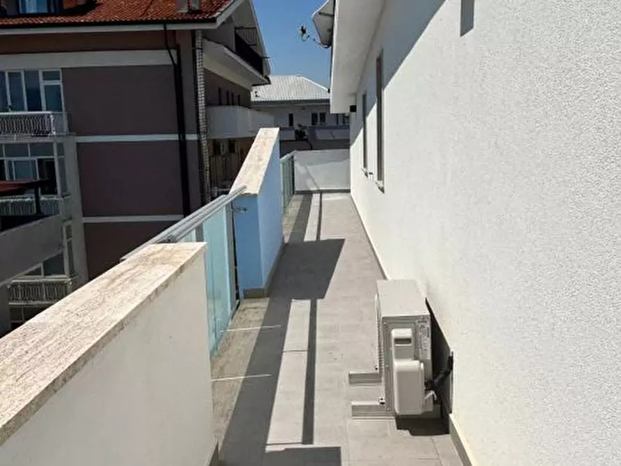 Immagine 3 di Appartamento in vendita  a Pescara
