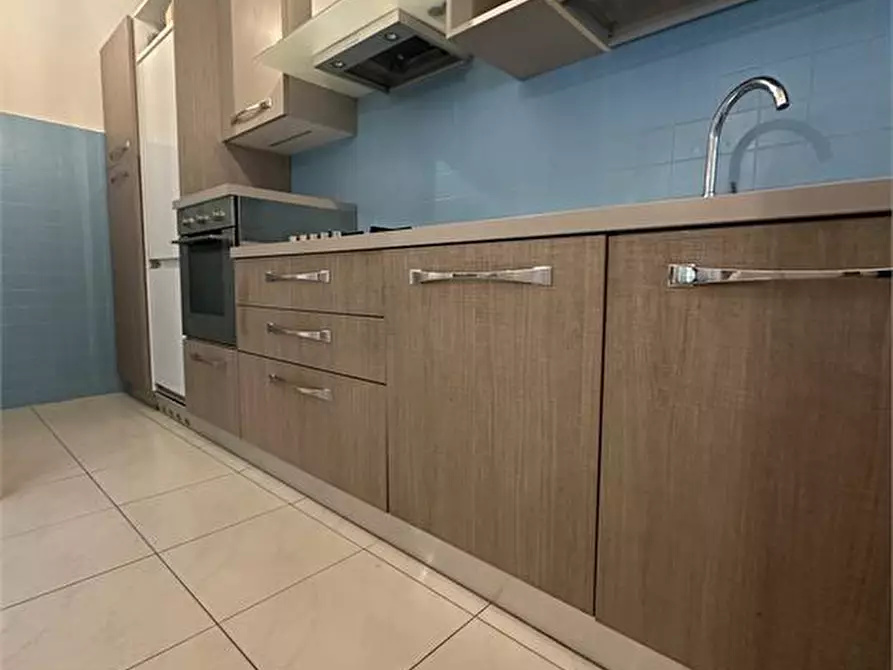 Immagine 10 di Appartamento in vendita  75 a Teramo