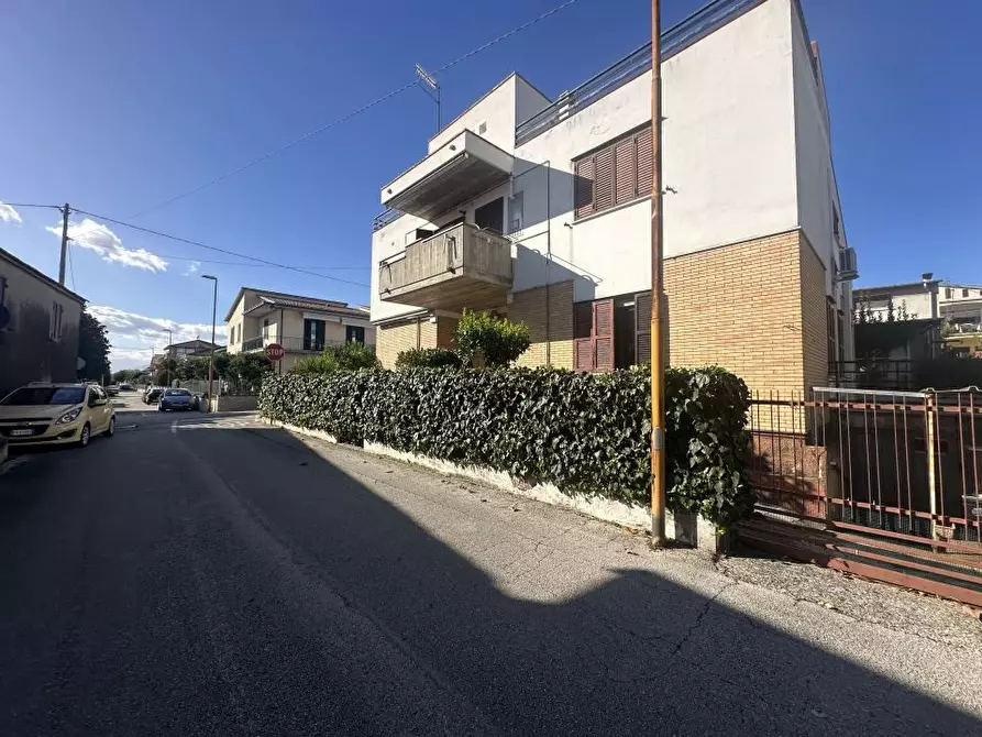 Immagine 1 di Appartamento in vendita  31 a Giulianova