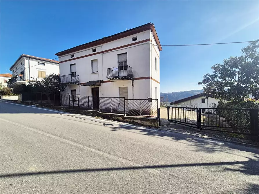 Immagine 1 di Villa in vendita  17 a Vacri