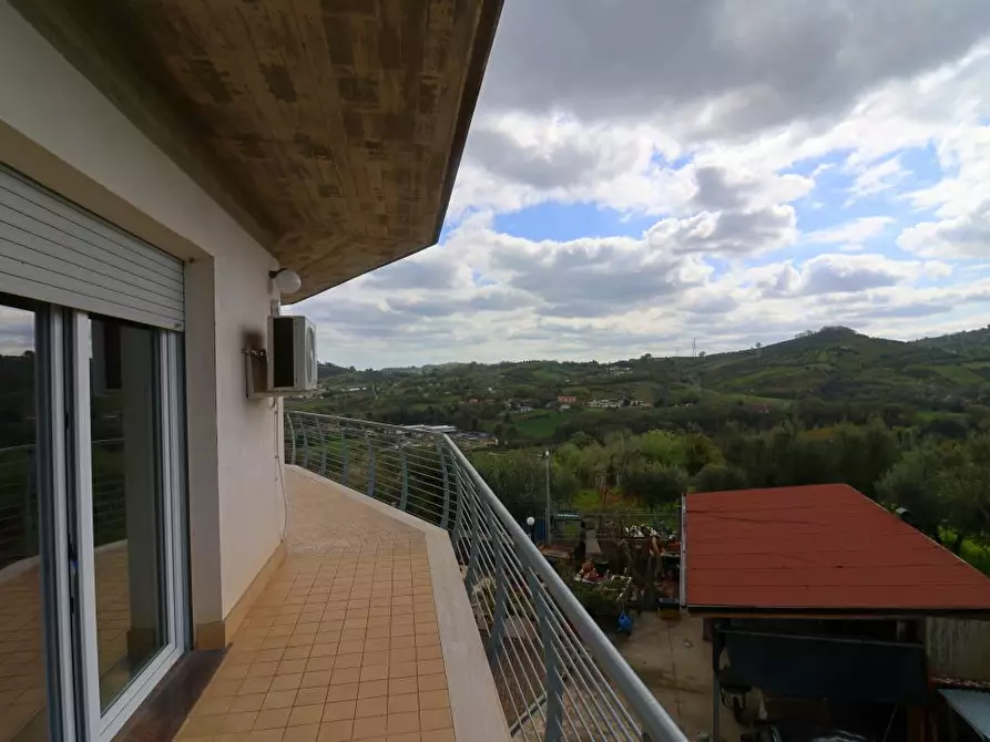 Immagine 7 di Villa in vendita  a Fara Filiorum Petri