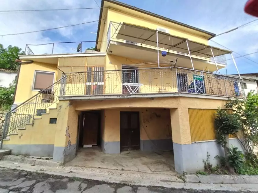 Immagine 1 di Villa in vendita  46 a Roccamontepiano