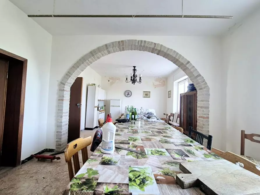 Immagine 10 di Villa in vendita  a Castilenti