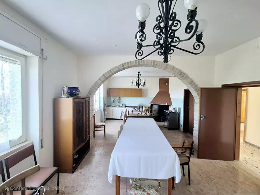 Immagine 9 di Villa in vendita  a Castilenti