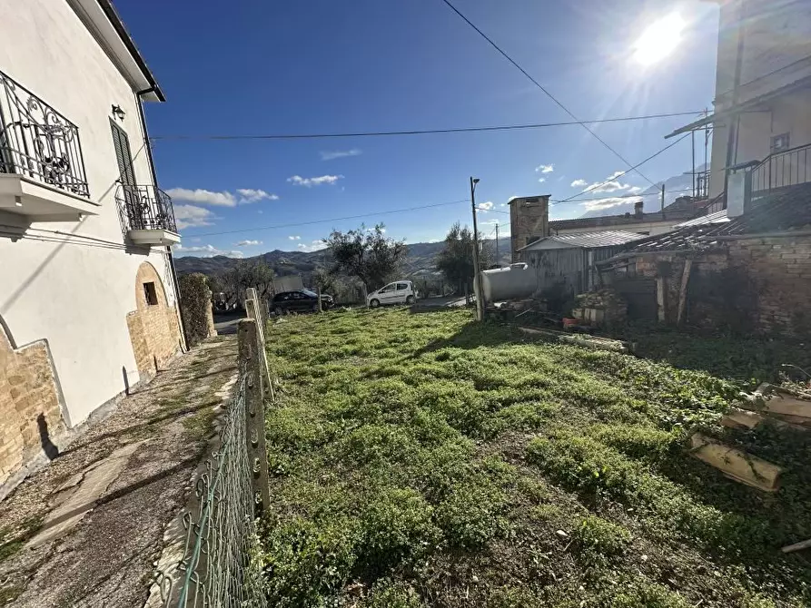 Immagine 10 di Villa in vendita  snc a Colledara