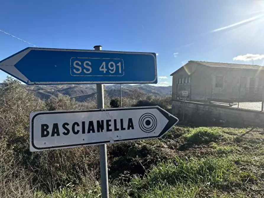 Immagine 7 di Villa in vendita  snc a Colledara