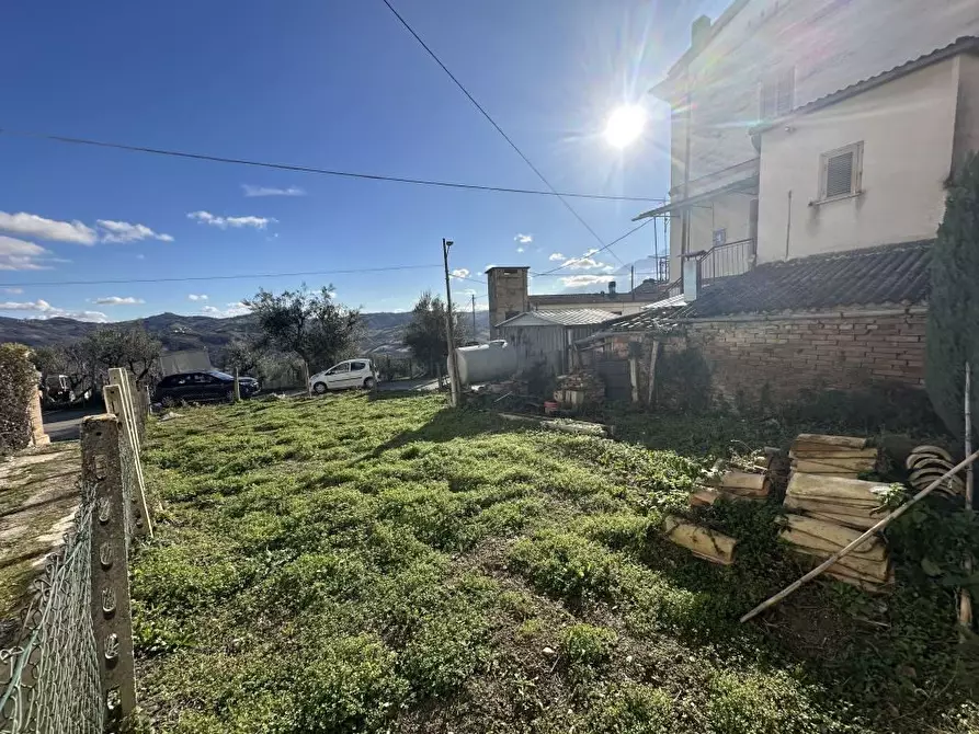 Immagine 9 di Villa in vendita  snc a Colledara