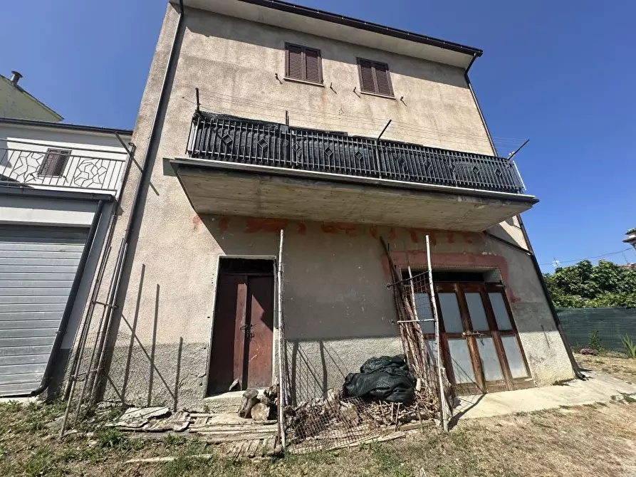 Immagine 2 di Villa in vendita  a Montorio Al Vomano