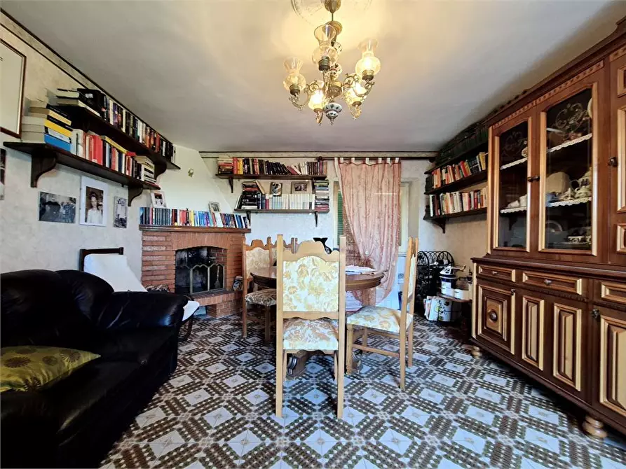 Immagine 10 di Casa semindipendente in vendita  36 a Filetto