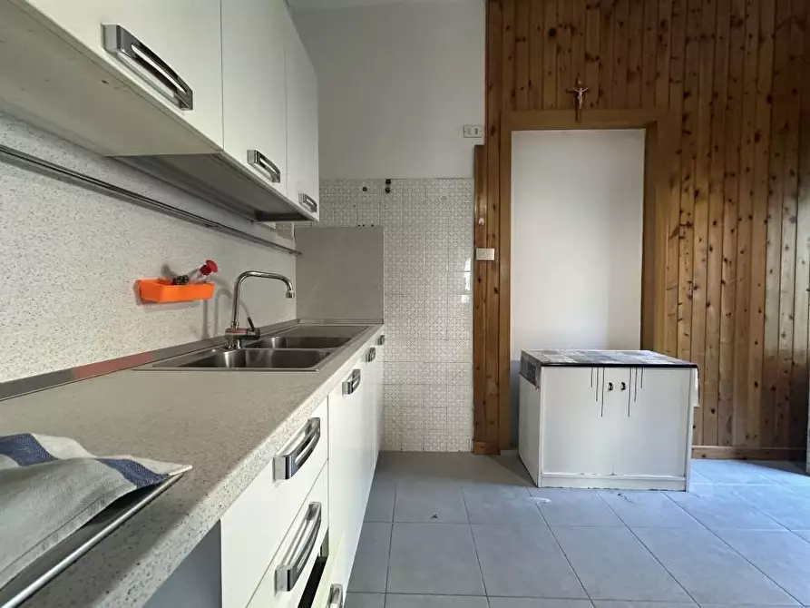 Immagine 10 di Casa semindipendente in vendita  a Teramo