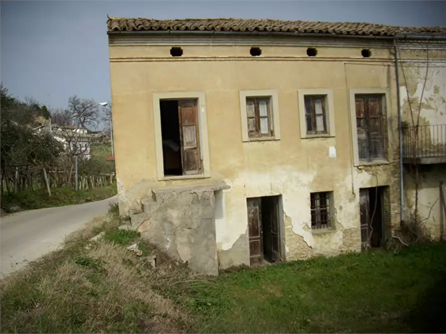 Immagine 1 di Rustico / casale in vendita  a Giuliano Teatino