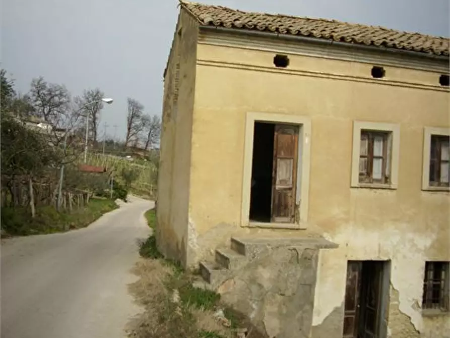 Immagine 2 di Rustico / casale in vendita  a Giuliano Teatino
