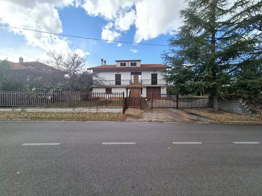 Immagine 5 di Villa in vendita  16 a Filetto
