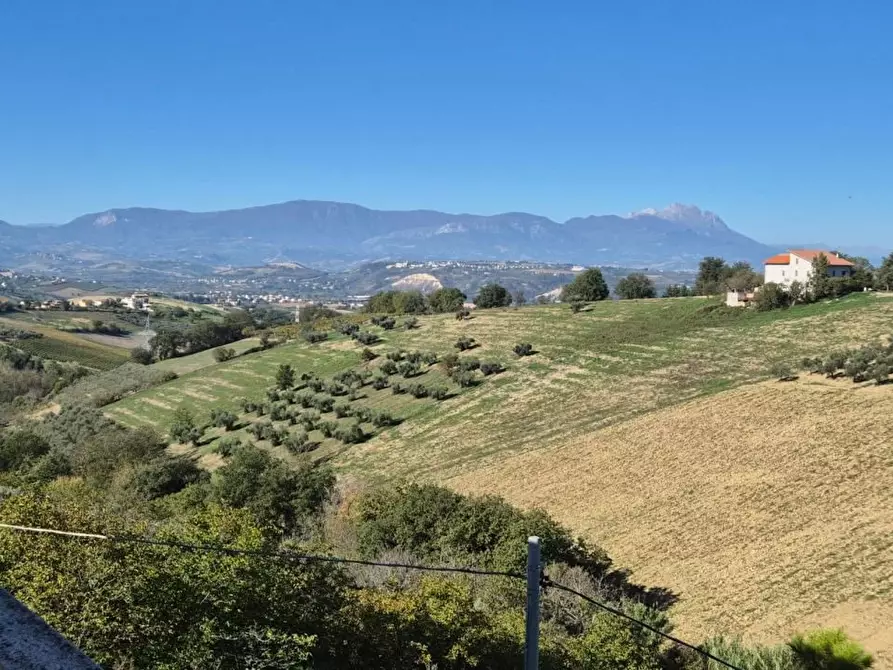 Immagine 5 di Villa in vendita  a Bucchianico