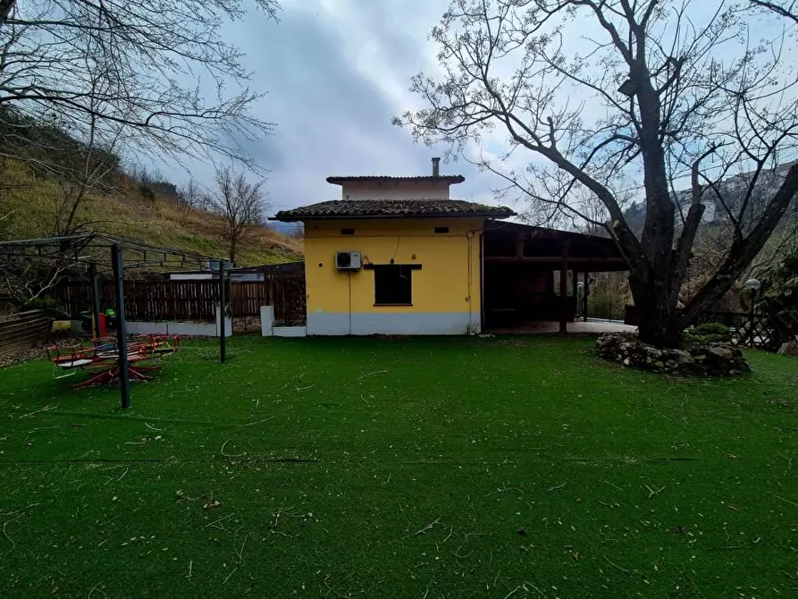 Immagine 7 di Villa in vendita  a Manoppello