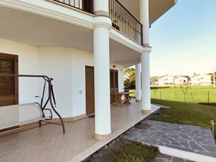 Immagine 7 di Villa in vendita  SNC a Montesilvano