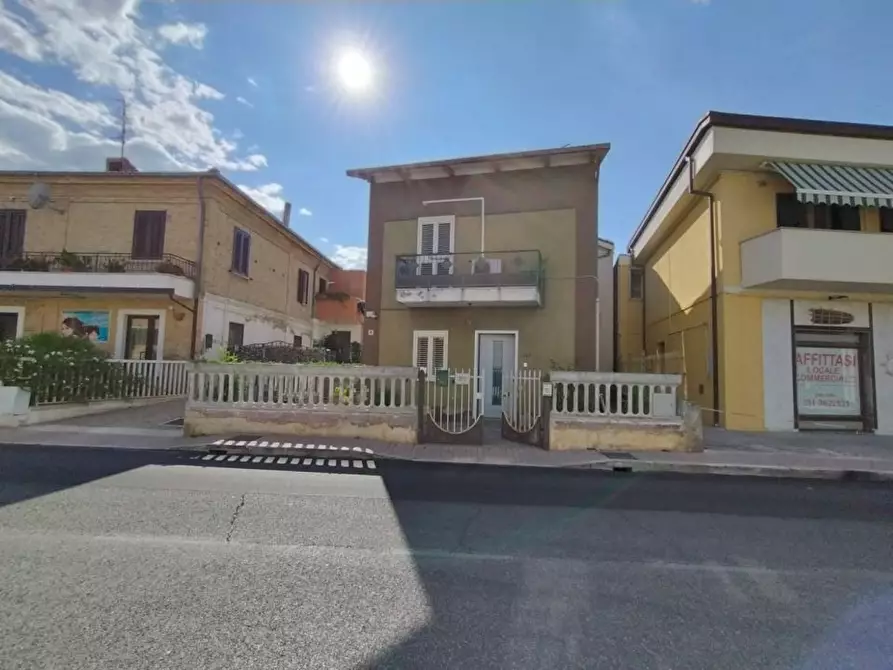 Immagine 2 di Villa in vendita  21 a Cepagatti