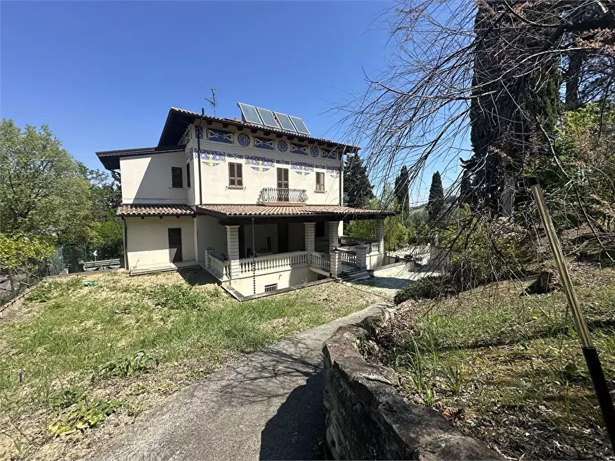 Immagine 2 di Villa in vendita  118 a Teramo