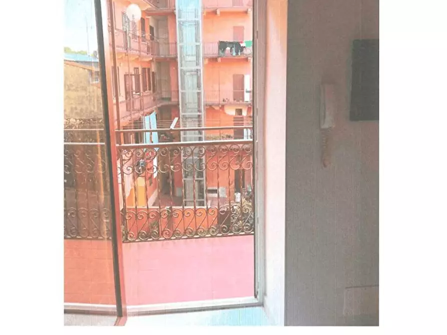 Immagine 8 di Appartamento in vendita  12 a Milano