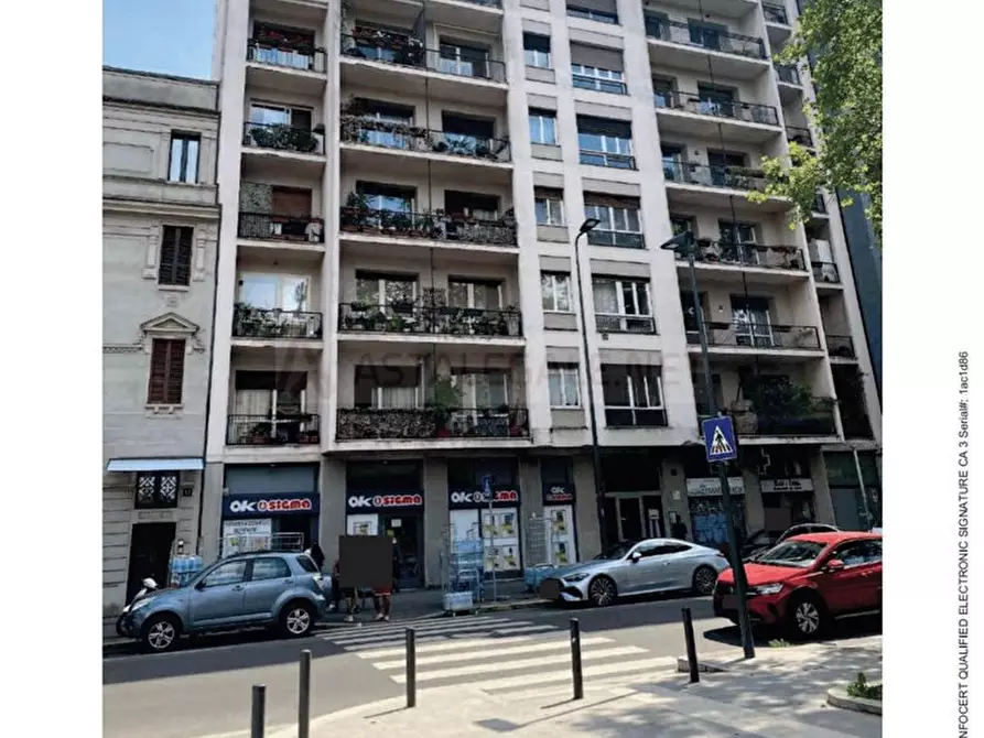 Immagine 3 di Appartamento in vendita  10 a Milano