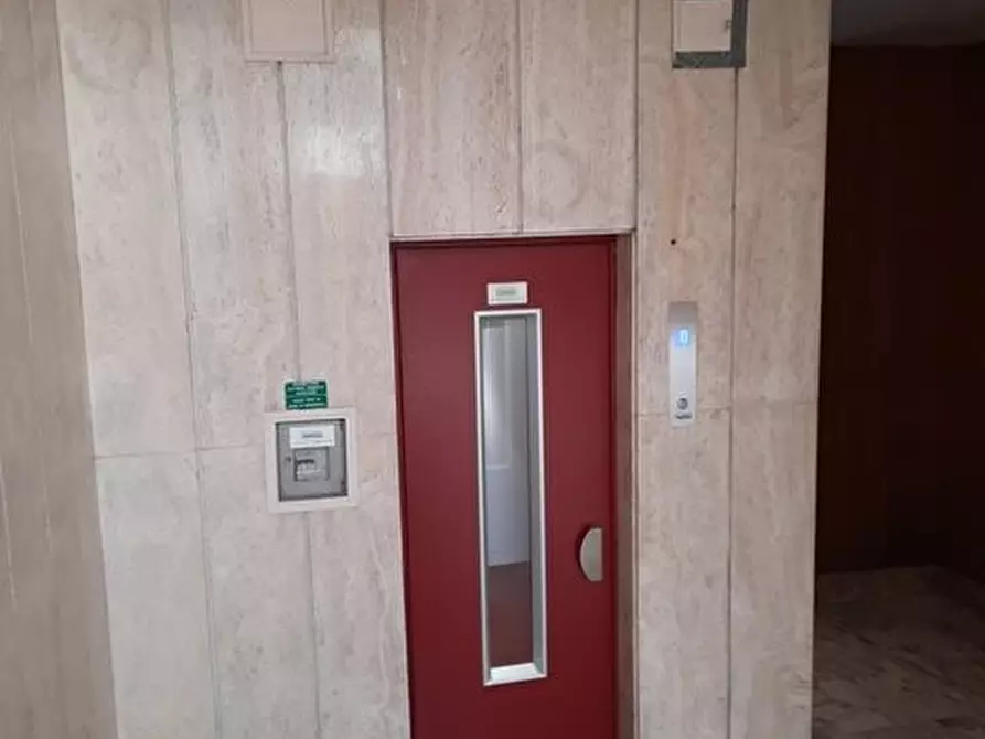 Immagine 8 di Appartamento in vendita  143 a Torino