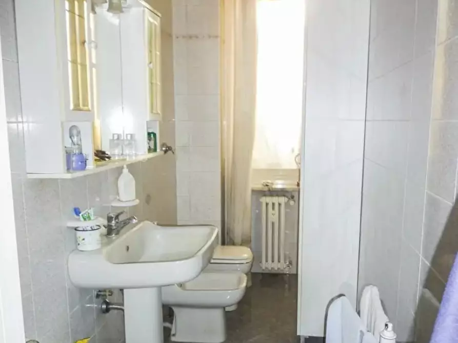 Immagine 7 di Appartamento in vendita  100 a Torino