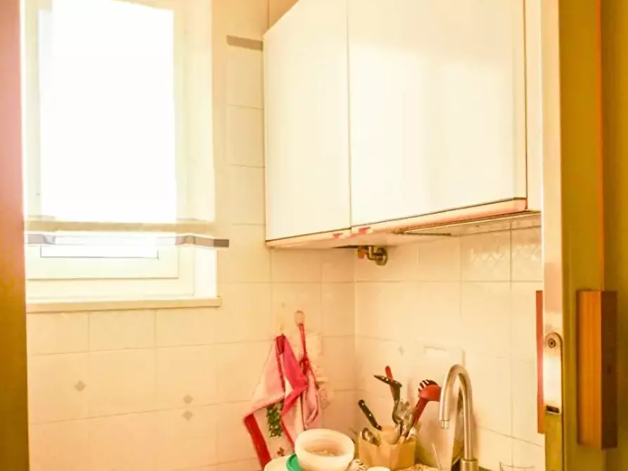 Immagine 5 di Appartamento in vendita  100 a Torino