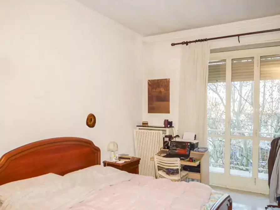 Immagine 6 di Appartamento in vendita  100 a Torino