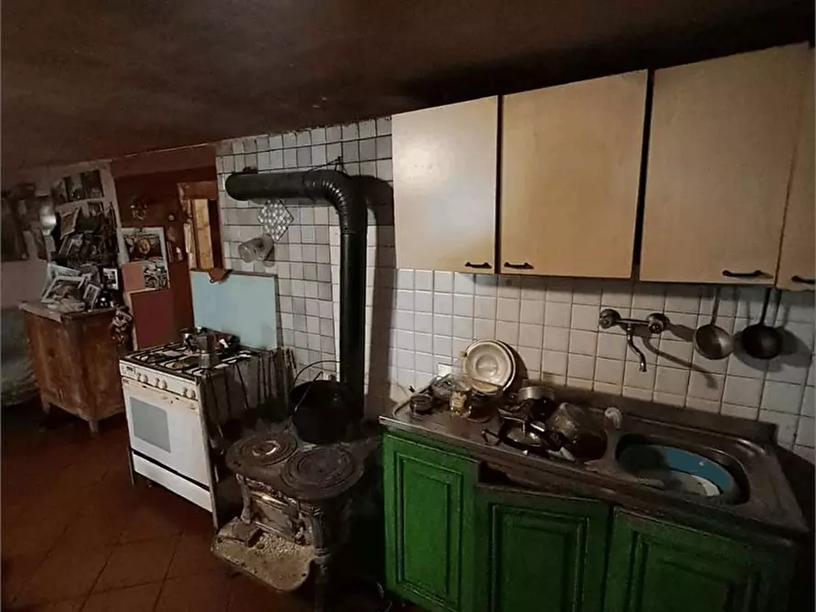Immagine 9 di Appartamento in vendita  snc a Perrero