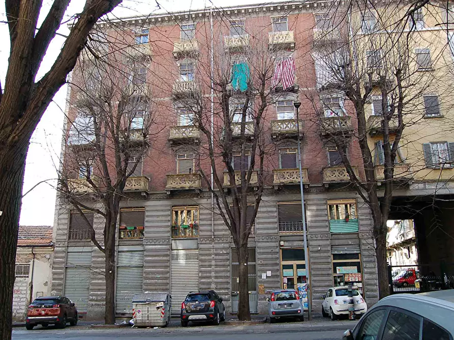 Immagine 2 di Appartamento in vendita  6 a Torino