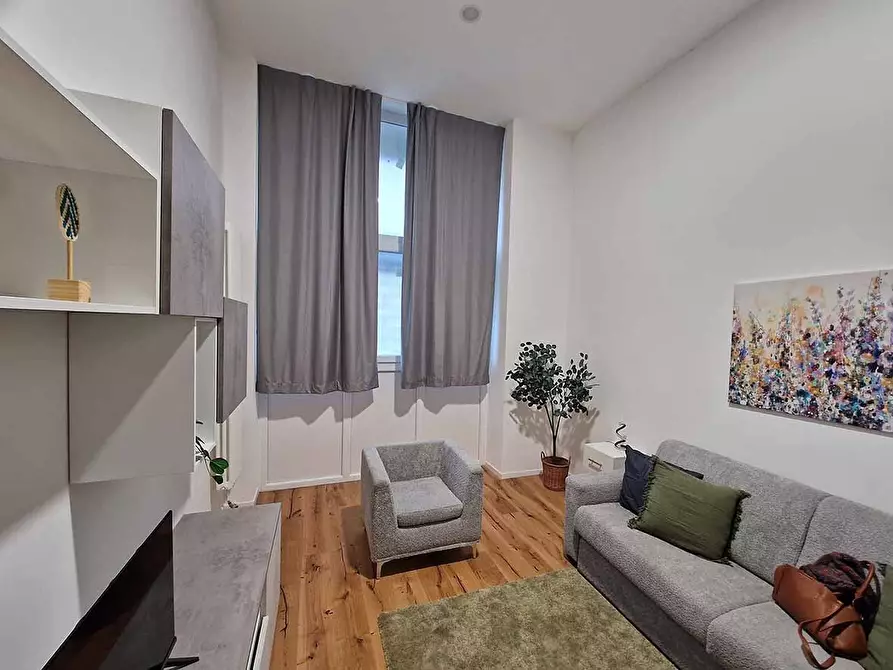 Immagine 7 di Appartamento in vendita  29 a Milano