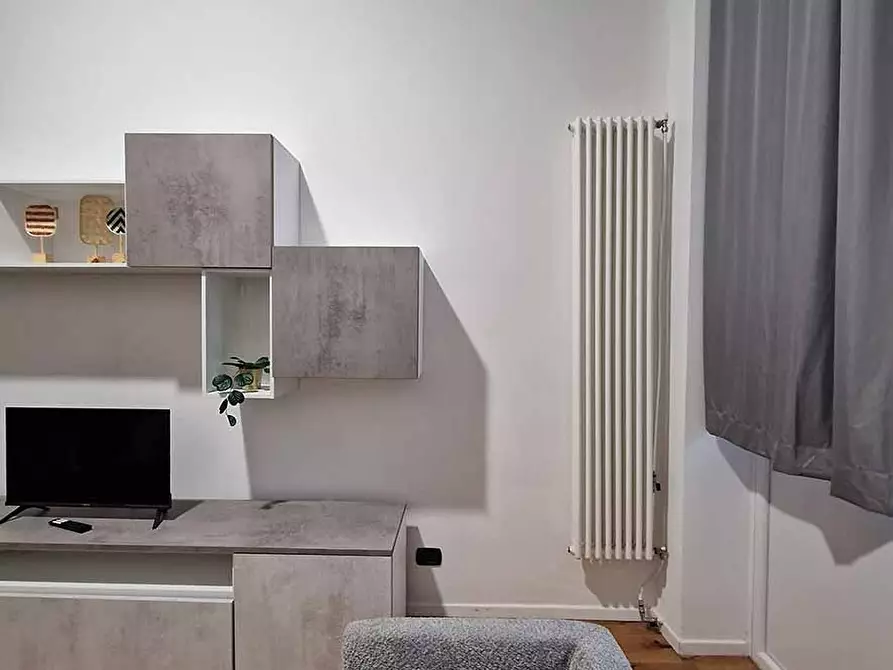 Immagine 8 di Appartamento in vendita  29 a Milano