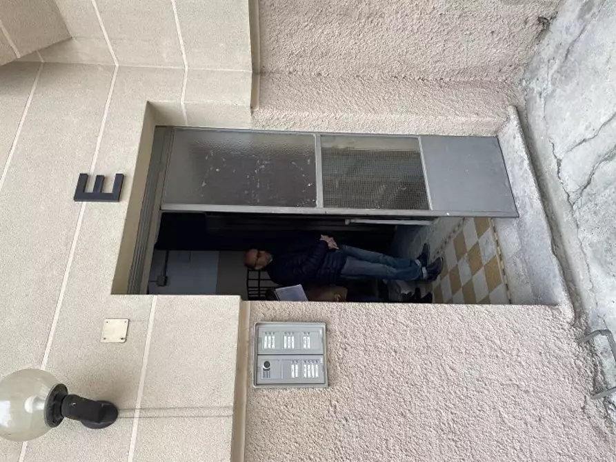 Immagine 10 di Appartamento in vendita  4 a Milano