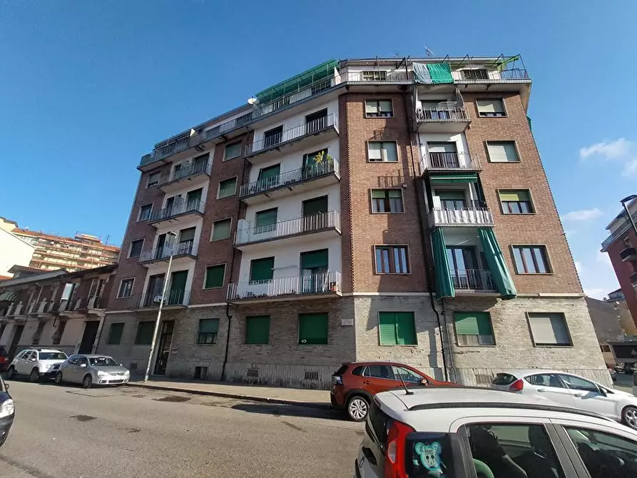 Immagine 2 di Appartamento in vendita  33 a Torino